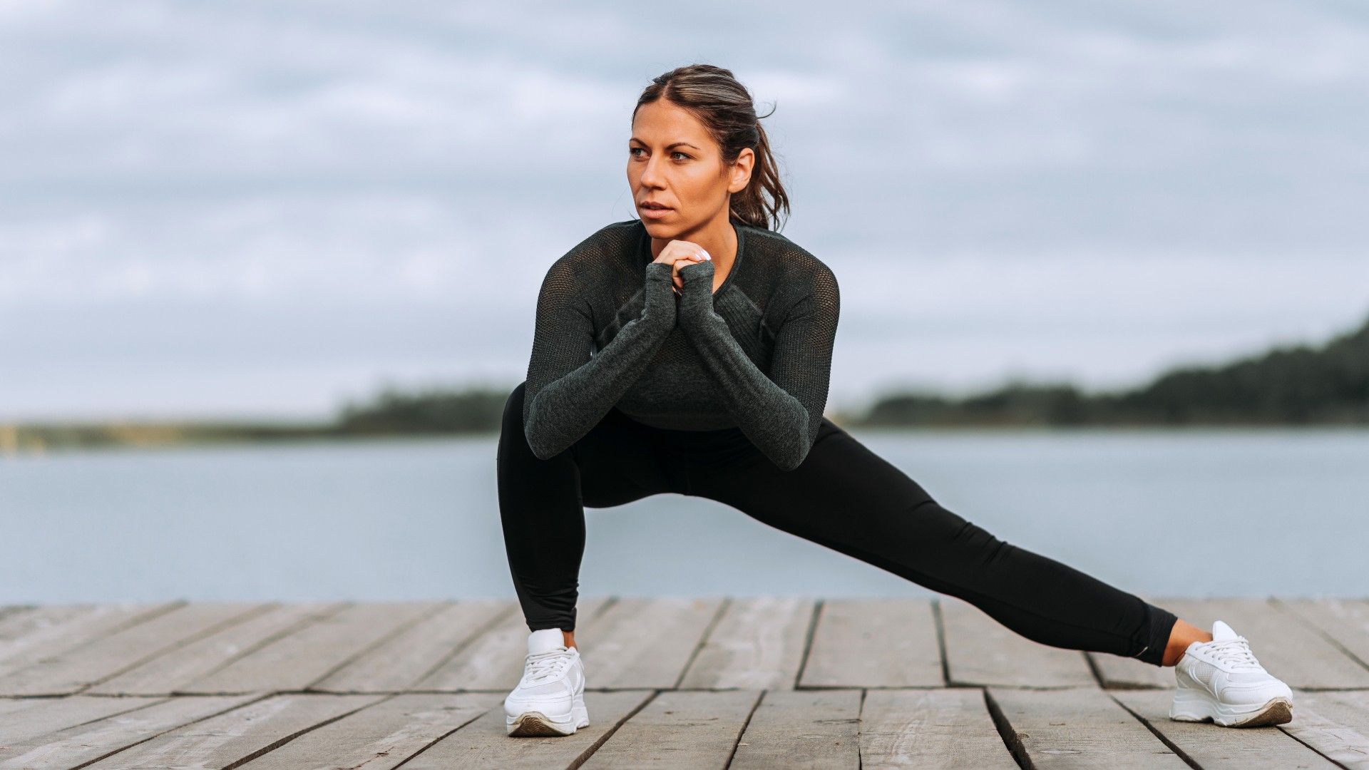 Saya Coba 50 Cossack Squat Sehari Selama Seminggu, Ini Hasilnya