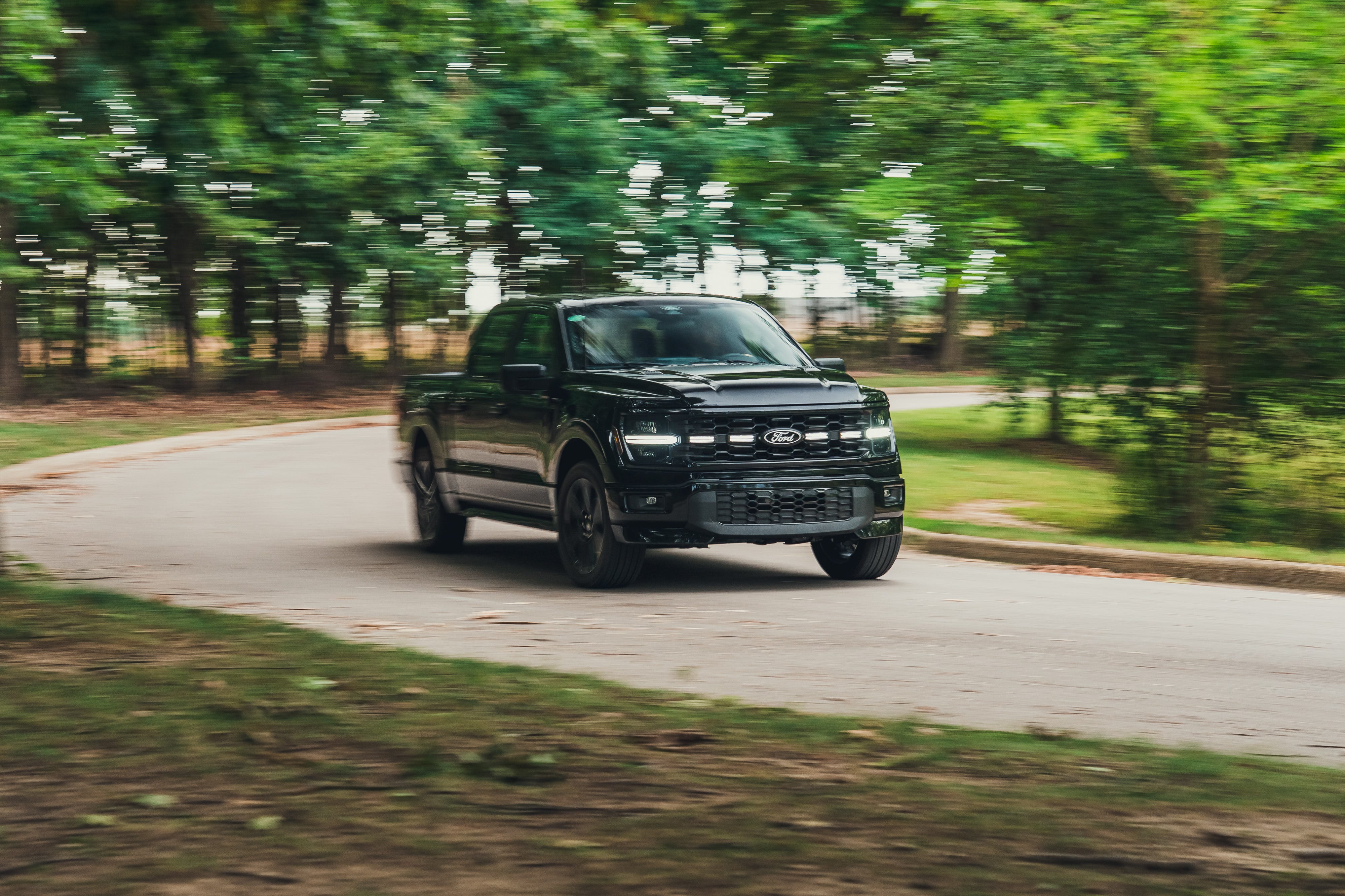 Review Ford F-150 STX Lobo 2026: V8 5.0 Masih Perkasa, Tapi Performa Tak Sesuai Tampang