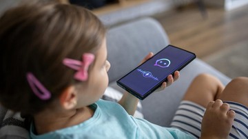 WhatsApp Hadirkan Parental Control, Wamenkomdigi Soroti Risiko Ketergantungan AI pada Anak