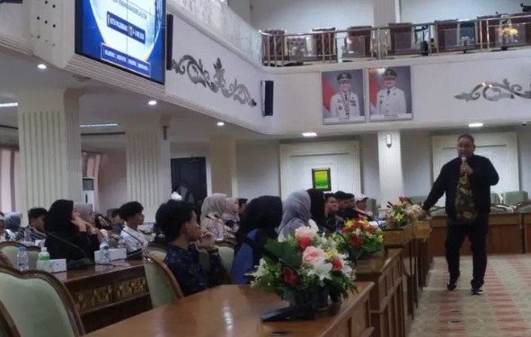 Teguh Santosa Beberkan Ideologi Pembangunan Prabowo di Workshop Content Creator Palembang, Soroti Multipolarisme Global