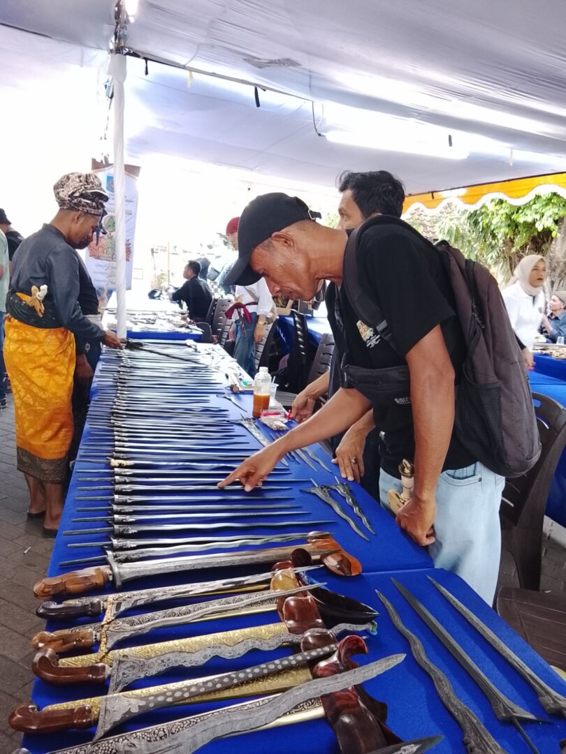 Festival Tosan Aji Sasaka Mataram 2026 Diikuti 70 Komunitas dari 19 Kabupaten/Kota, Keris Dinilai tak Lepas dari Filosofi dan Urusan Gaib