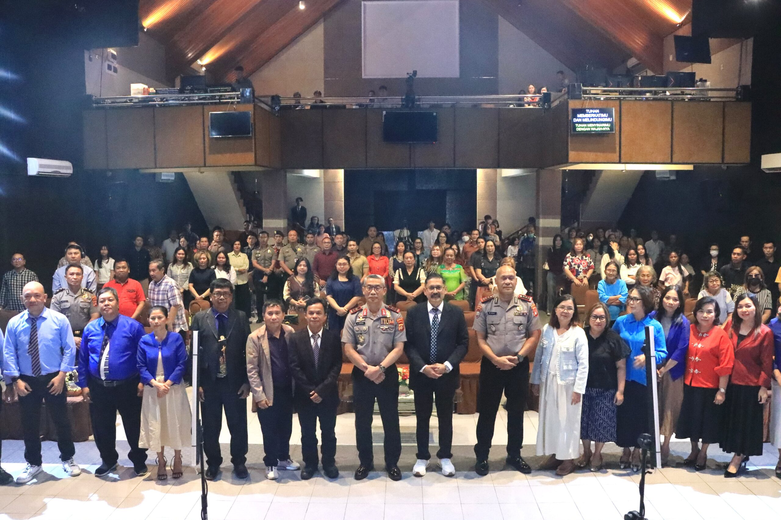 Kapolda Gorontalo Ajak Jemaat Gereja Eklesia Jadi Mitra Polri Jaga Kamtibmas Lewat Program Minggu Kasih