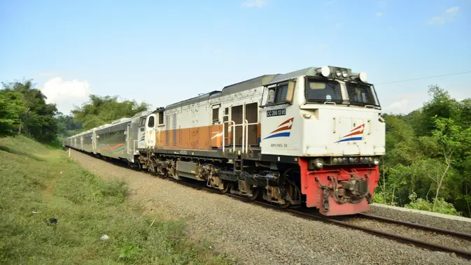 KAI Services Luncurkan Warteg On Train, Lauk Bisa Dipilih Sendiri