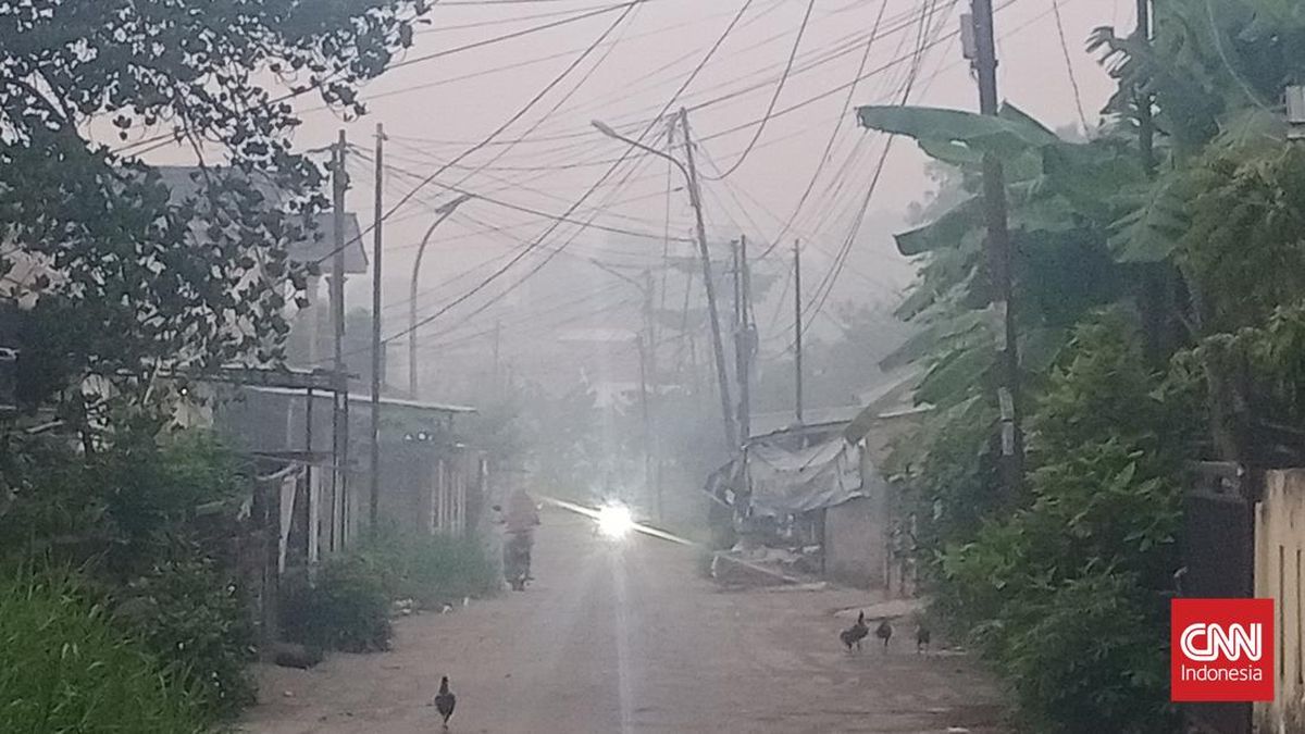 473 Hotspot di OKI Picu Kabut Asap Tebal Selimuti Palembang, Warga Jakabaring Keluhkan Sesak Napas