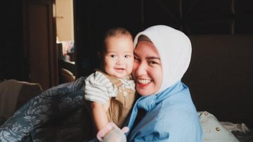 Ochi Rosdiana Vakum Berakting, Fokus Asuh Anak 6 Bulan