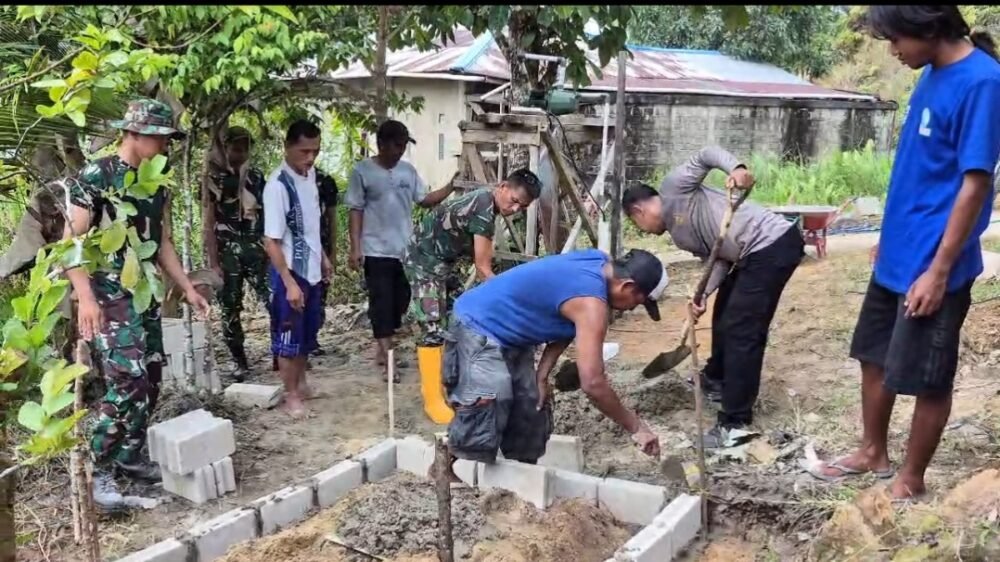 Satgas TMMD Kodim Tarakan Garap Dudukan Penampungan Air di RT 10 Kampung Satu Skip untuk 50 KK