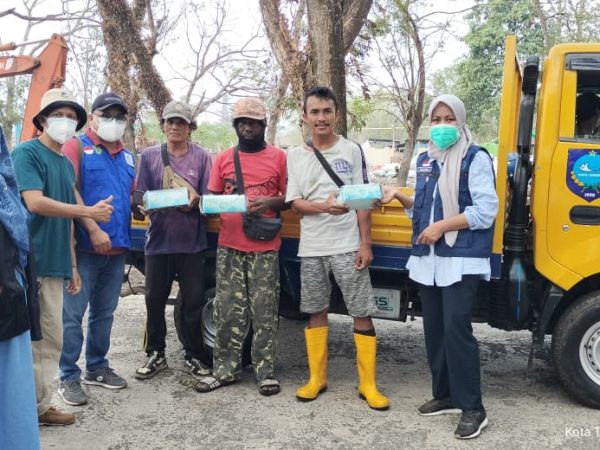 Dinkes Malut Kirim Tabung Oksigen, Vitamin, dan 5.000 Masker ke Ternate Pascakebakaran TPA Takome