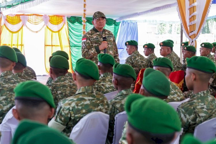 Menhan Sjafrie Sjamsoeddin Tinjau Yonif TP 930 di Sumba Tengah, Tegaskan Prajurit Harus Bantu Kesulitan Warga