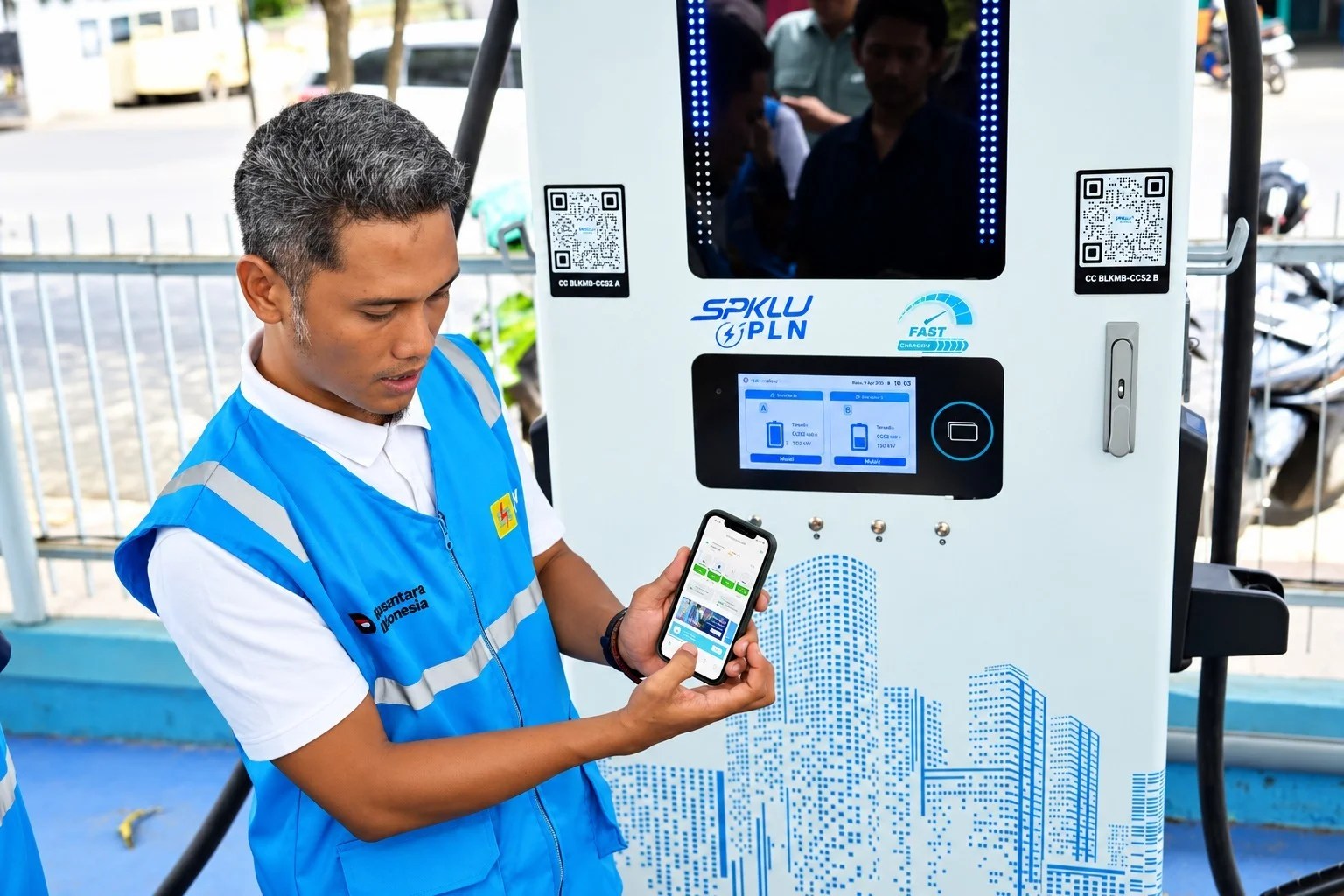 PLN Operasikan 84 SPKLU di 61 Lokasi Sulselrabar, Kendaraan Listrik Tumbuh 53,7 Persen