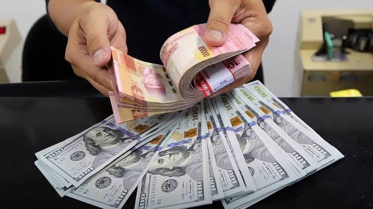 Rupiah Melemah 0,49 Persen ke Rp18.025 per Dolar AS, Kekhawatiran Downgrade MSCI Tekan Pasar Domestik