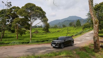 Review Suzuki Grand Vitara: SUV Hybrid Rp 419 Juta untuk Kota