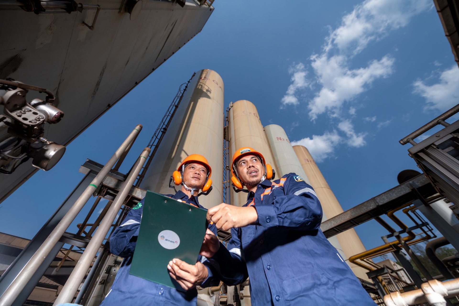ANTAM Pakai Energi Terbarukan, Konsumsi Listrik Operasional Turun 59 Persen