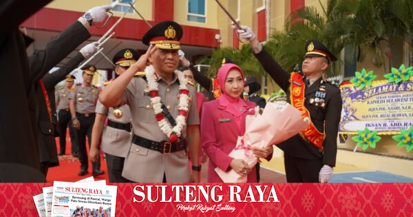Polda Sulteng Gelar Pedang Pora Lepas Irjen Pol Nasri, Kapolda Baru Rizal Irawan Pimpin Prosesi