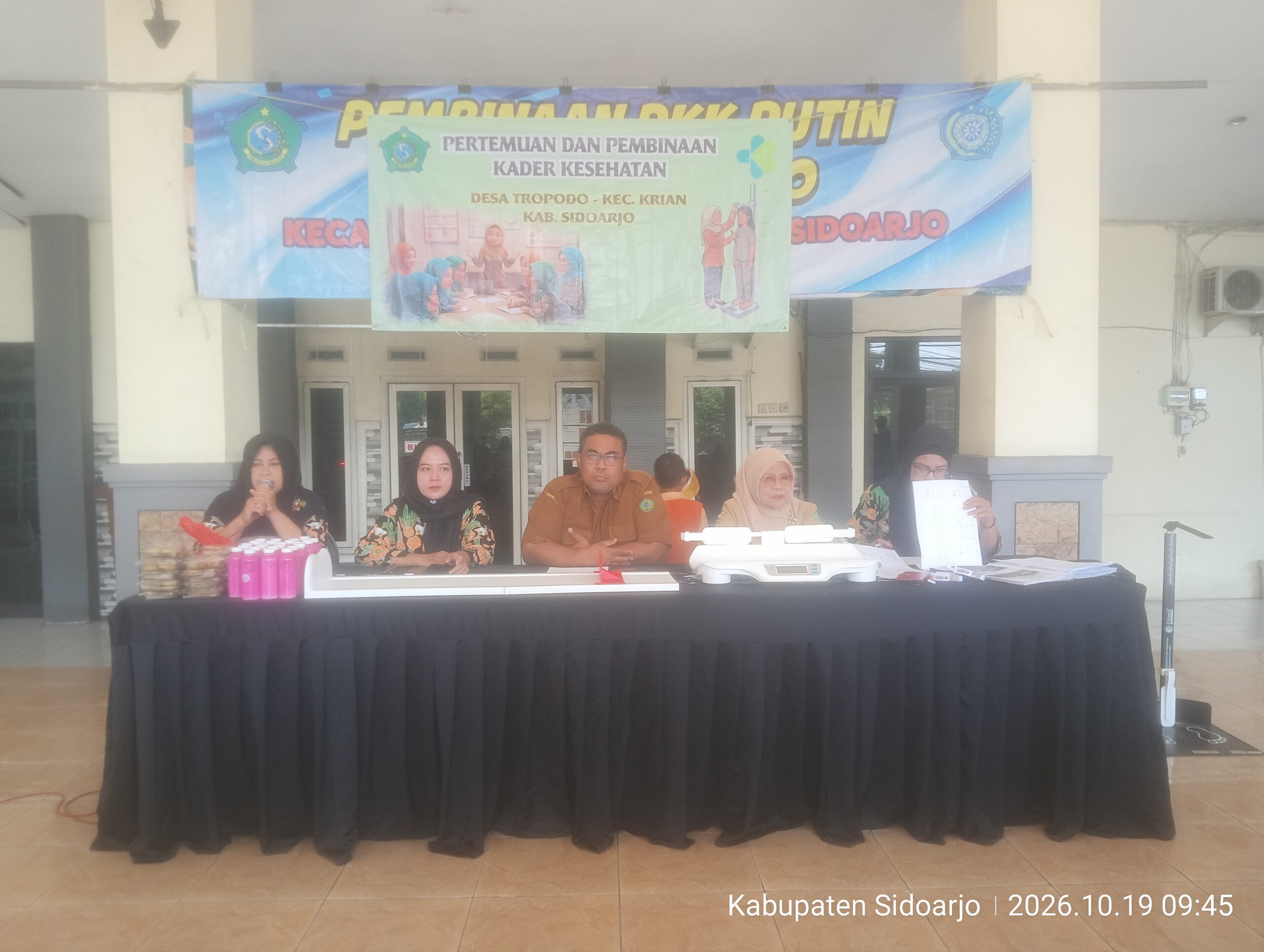 Cegah Stunting Sejak Dini, Pemdes Tropodo Bekali Kader Kesehatan