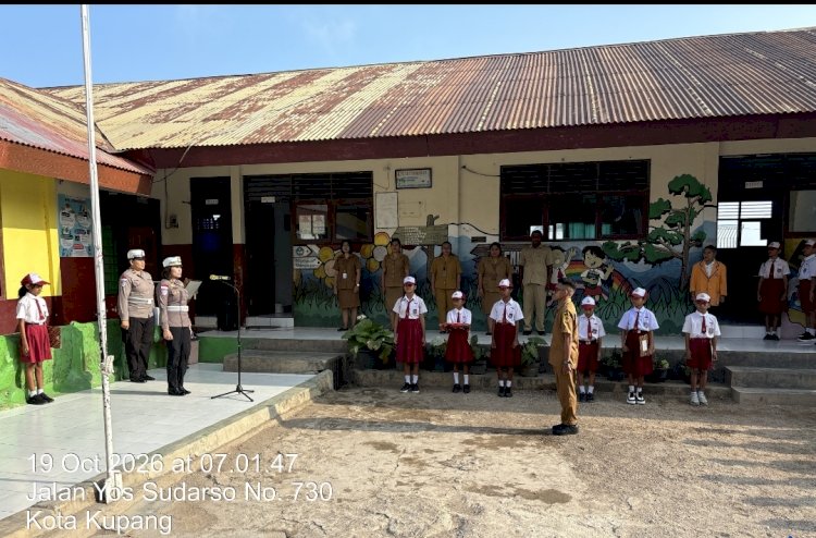 Ditlantas Polda NTT Edukasi Siswa SD GMIT Namosain Kupang soal Keselamatan Berlalu Lintas dan Bahaya Narkoba