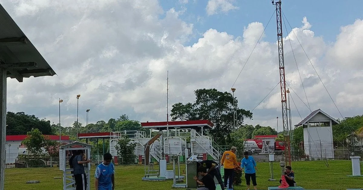 Prakiraan Cuaca Berau Senin 19 Oktober 2026: Hujan Ringan Guyur Tanjung Redeb Malam Nanti, Kabut Selimuti Subuh