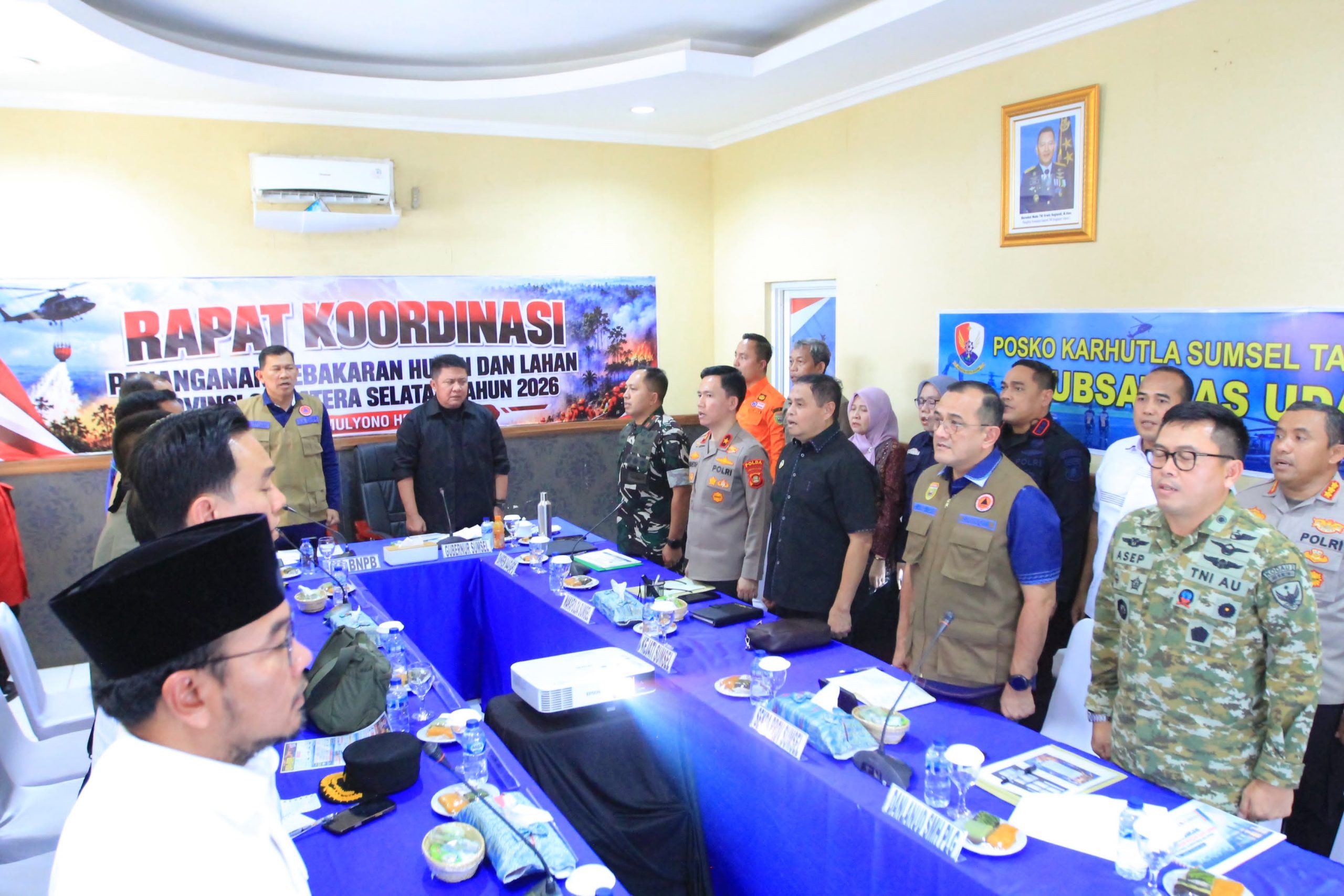 Jarak Pandang di Palembang Membaik ke 6.000 Meter, Herman Deru dan Kepala BNPB Lanjutkan Teknologi Dry Ice