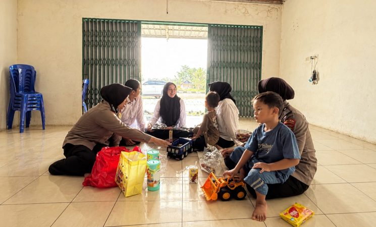 Polwan Polres Bangka Barat Dampingi Trauma Healing Anak Saksi Pembacokan Orang Tua di Parittiga