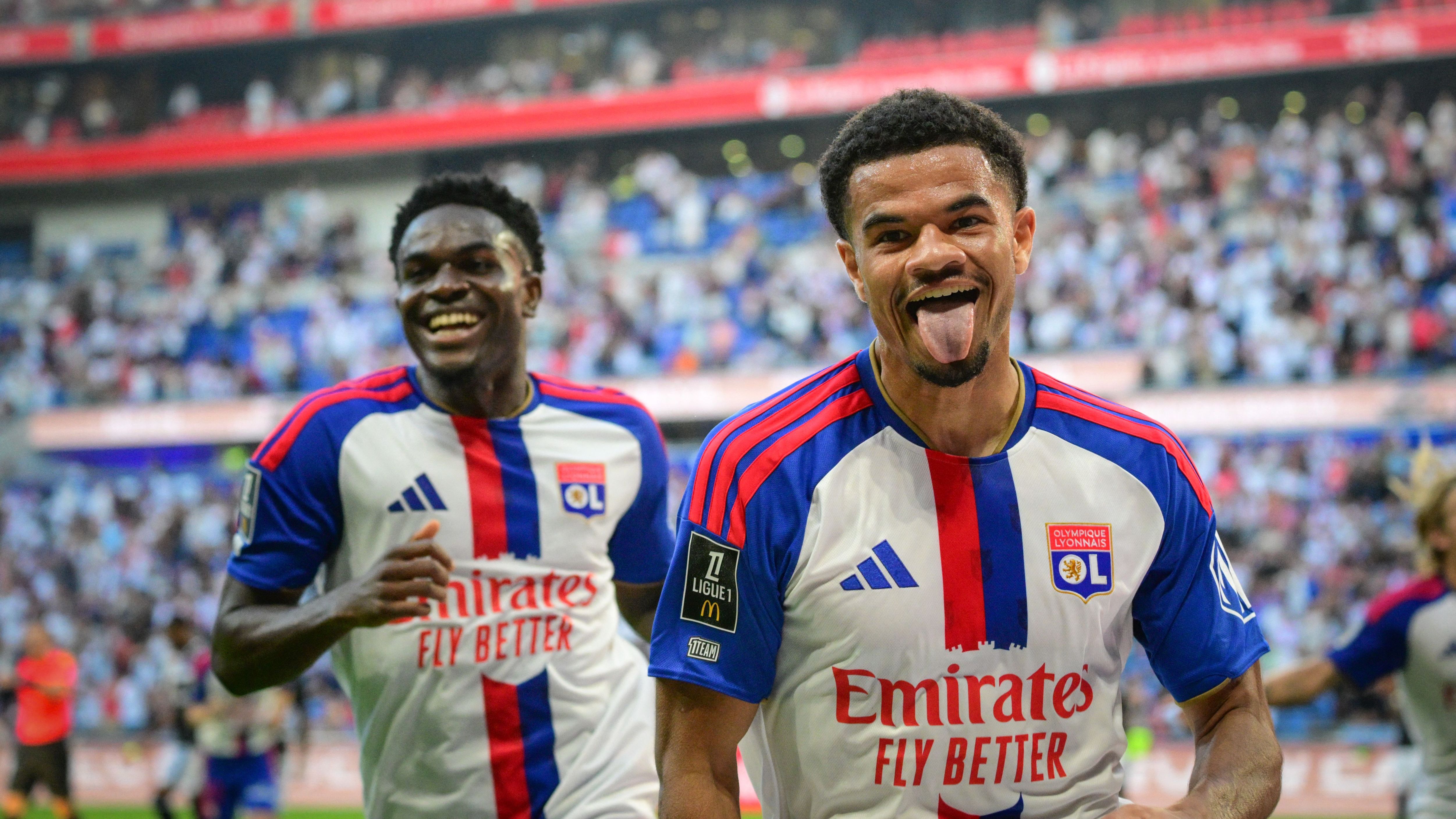 Zachary Athekame Bersinar di Lyon, AC Milan Untung Berlipat