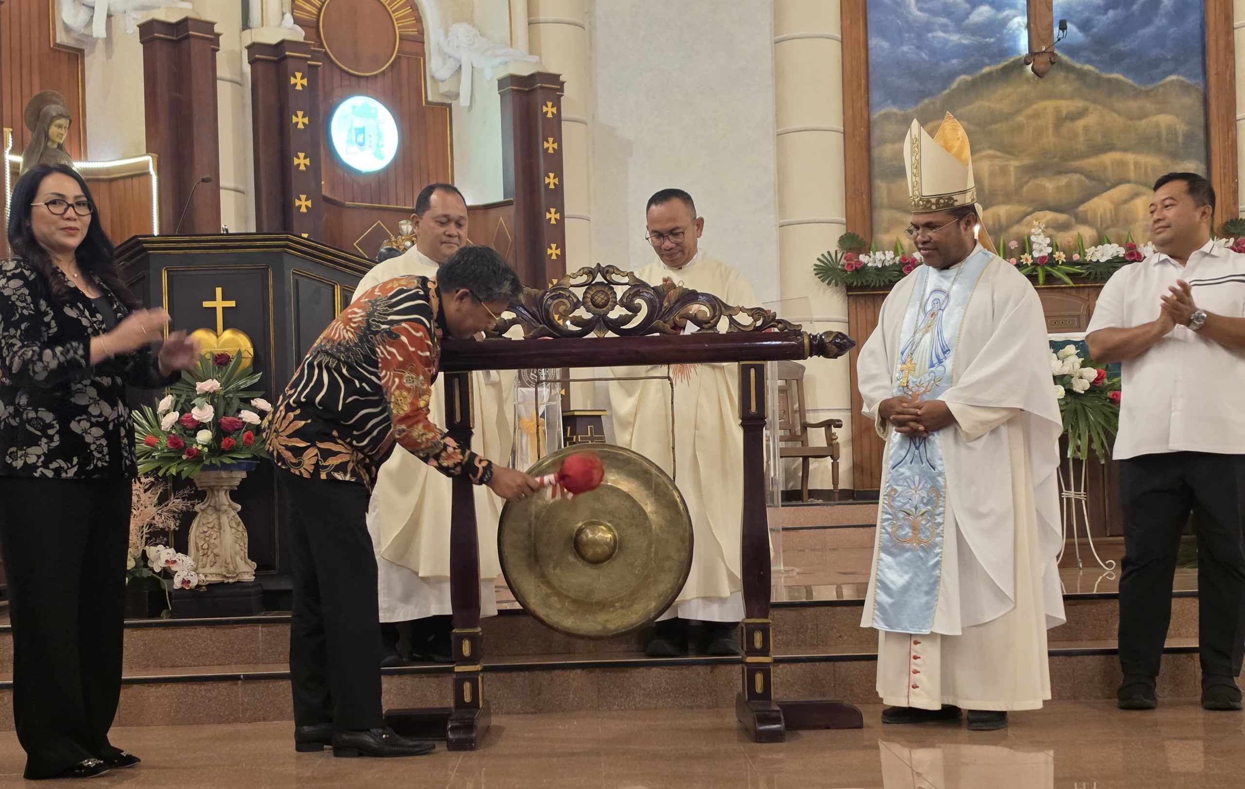 Wali Kota Ambon Bodewin Wattimena Buka Reli Rosario, Perarakan Patung Kristus Raja Diusulkan Masuk Agenda Wisata Tetap