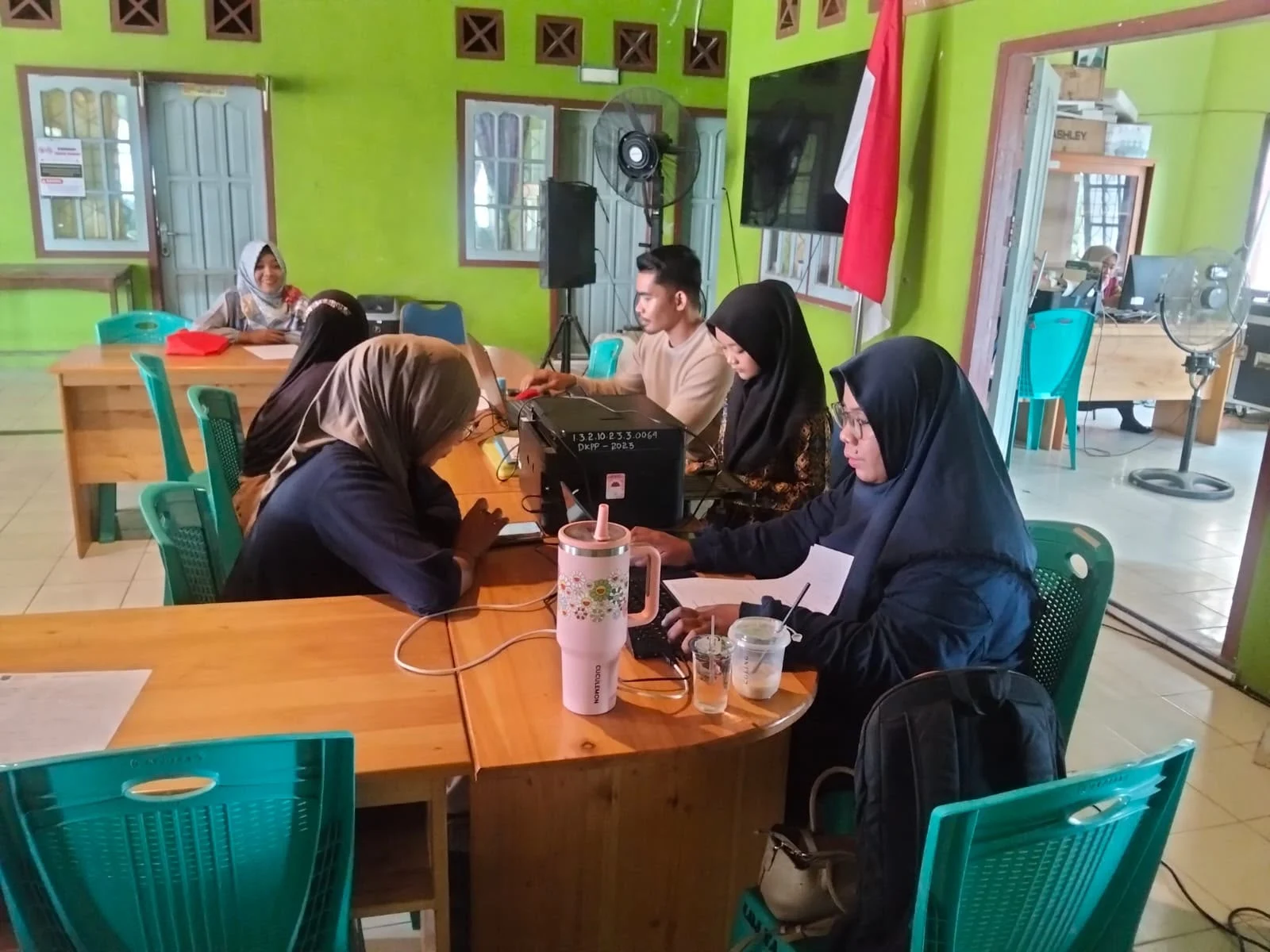 Diskoperindag Berau Terbitkan 33 NIB untuk UMKM Kampung Labanan Jaya, Legalitas Usaha Kini Terjamin