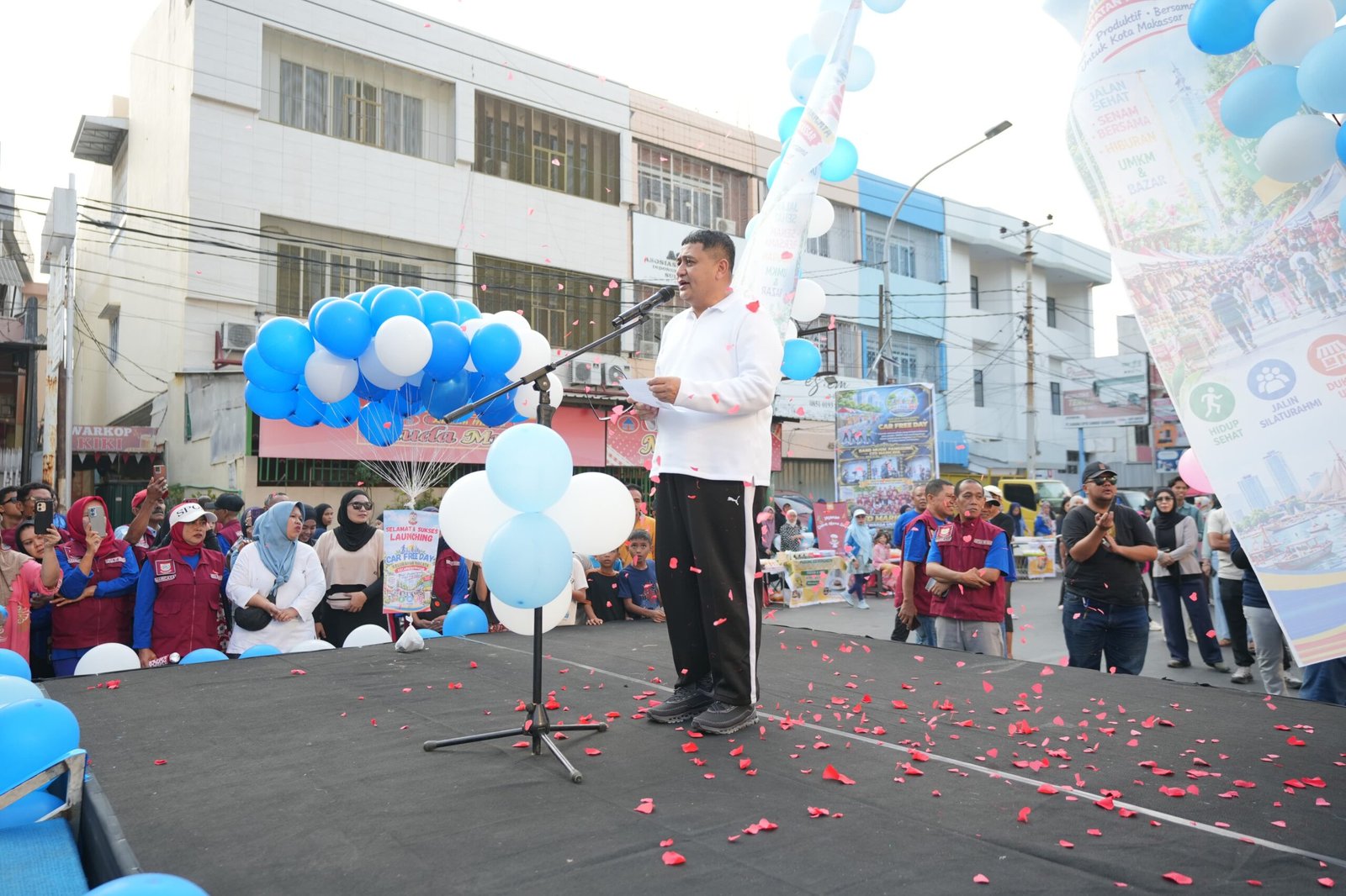 Wali Kota Makassar Resmikan CFD Jalan Rusa, Minta Warga Sekitar Prioritaskan Dapat Lapak UMKM