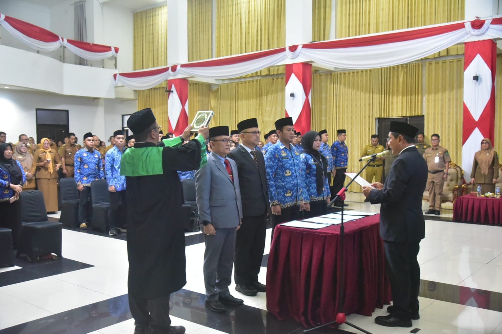 Bupati Padang Pariaman Lantik 53 Pejabat, Dua Kursi Inspektur dan Asisten Ekbang Diisi Wajah Lama