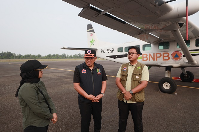BPBD Lampung Kerahkan 350 Personel Satgas Darat dan Water Bombing Padamkan Karhutla TNWK Sejak 15 September