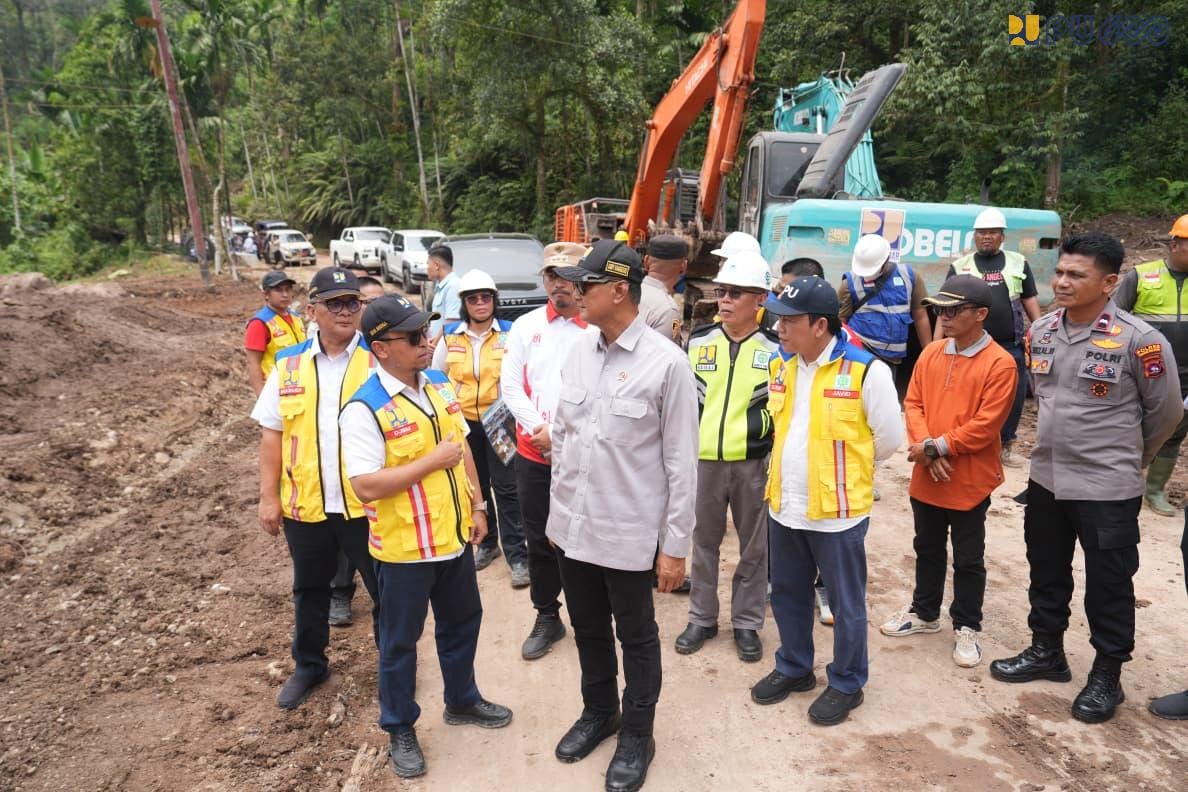 Kementerian PU Siapkan Rp17,5 Miliar Perbaiki Jalan Nasional Tapan–Batas Jambi di Pesisir Selatan