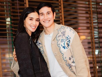 Marsha Timothy dan Vino G Bastian Rayakan 14 Tahun Pernikahan