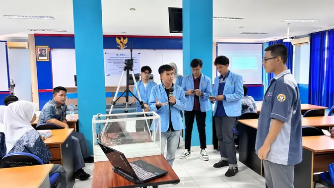 Tiga Mahasiswa Lulus Kuliah Berkat BIDIKSIBA PTBA, Ini Kisahnya