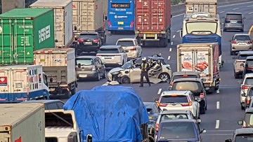 Kecelakaan Beruntun Wuling Binguo EV di Tol Ancol: Pelajaran Soal e-Toll Jatuh