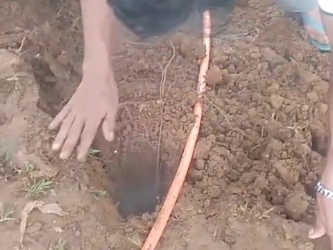 Dinas ESDM Sulbar Pastikan Tanah Berasap di Desa Botteng Mamuju Bukan Gejala Gunung Api, Ini Penyebabnya