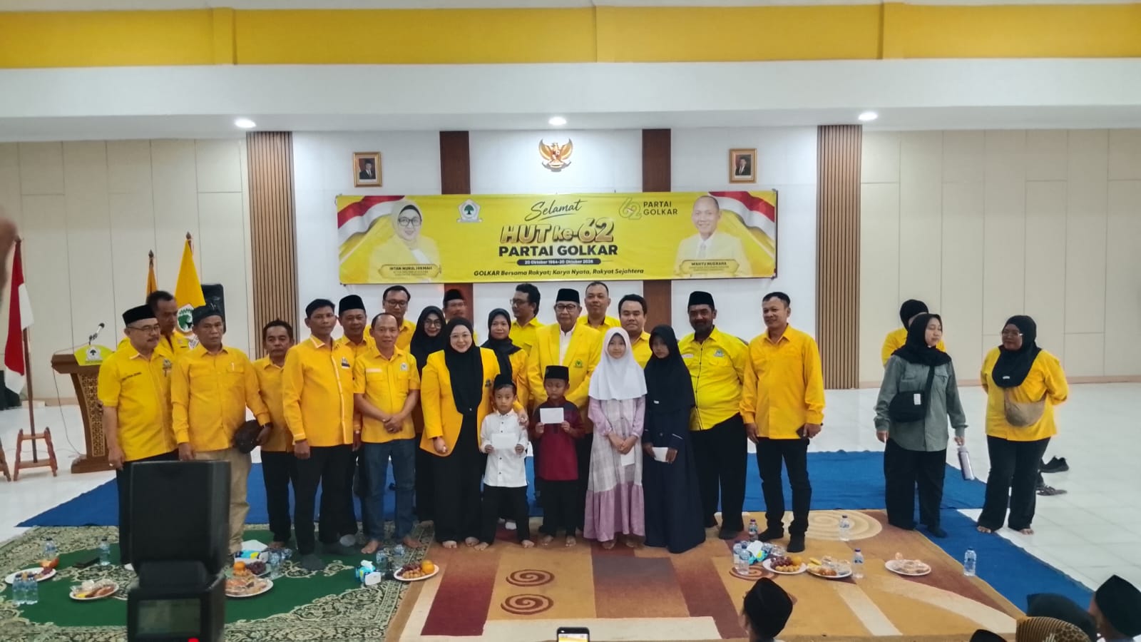 HUT ke-62 Golkar, DPD Kabupaten Tangerang Santuni Anak Yatim dan Gelar Ziarah ke Makam Raden Aria Wangsakara