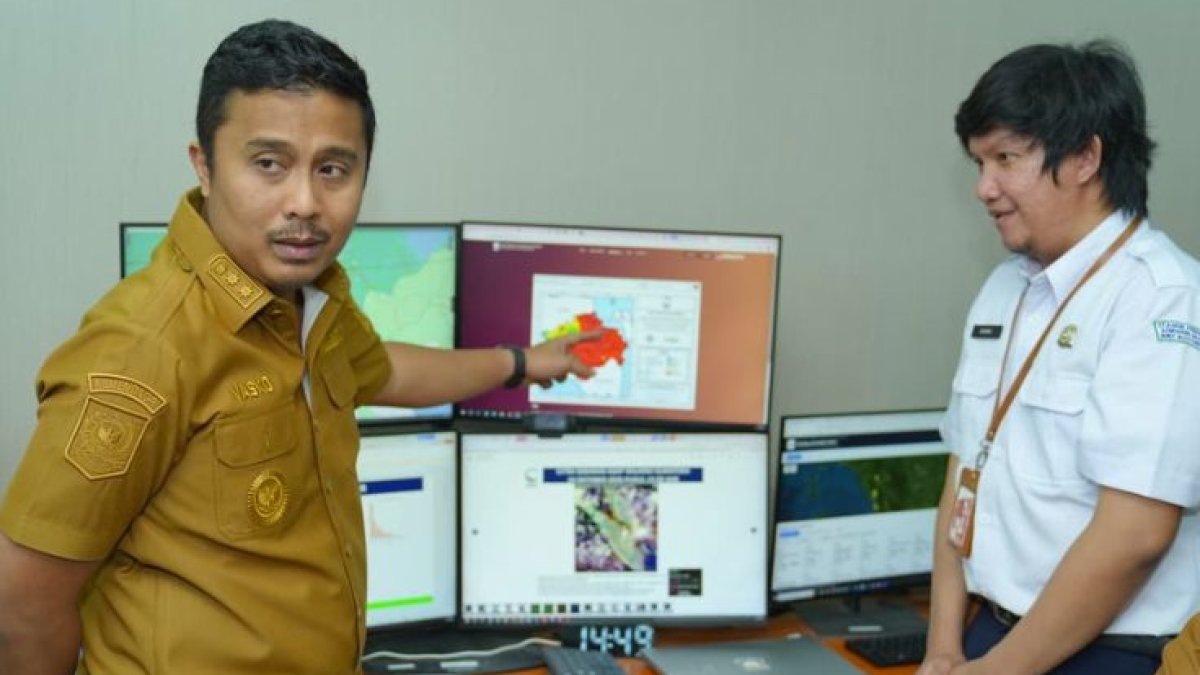 Wagub Sumbar Vasko Ruseimy Bentuk Tim Terpadu Antisipasi Kabut Asap Kiriman, Perintahkan Investigasi Lahan Sawit Ilegal