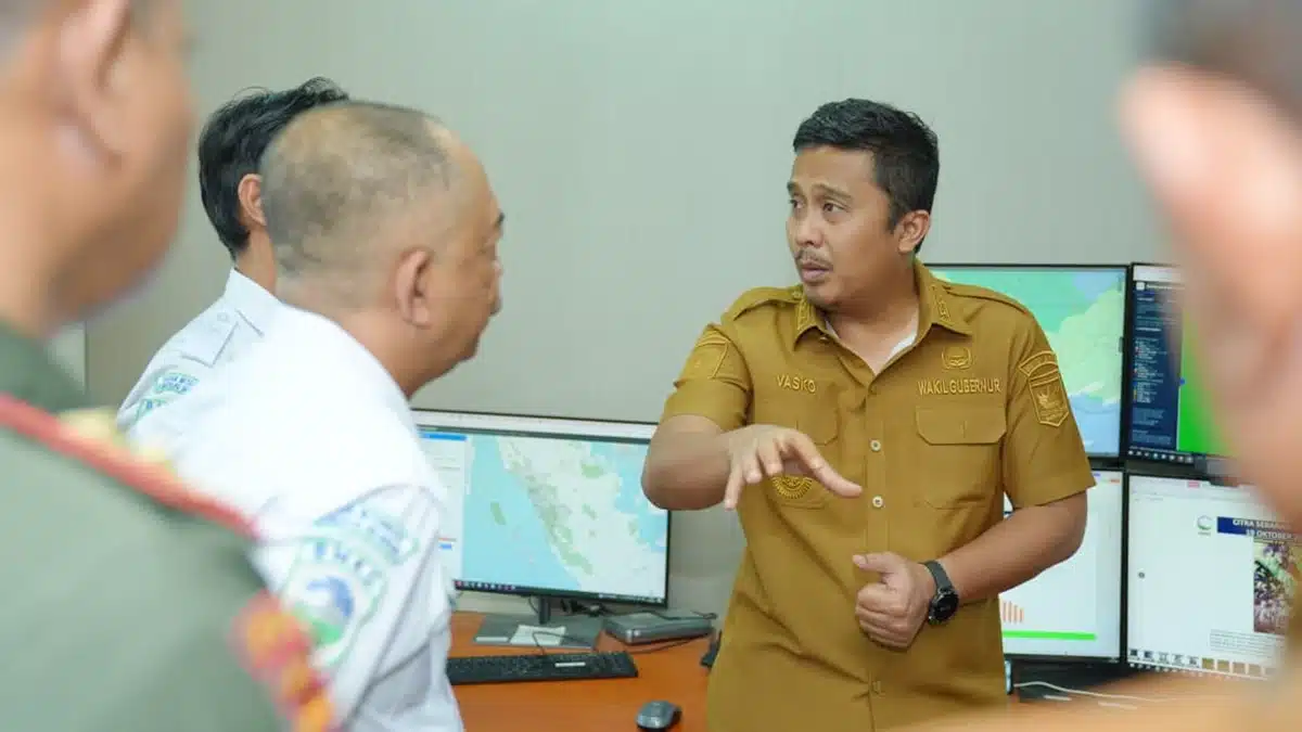 Wagub Sumbar Vasko Ruseimy Bentuk Tim Terpadu Atasi Kabut Asap, Kualitas Udara Padang Pariaman Memburuk Sejak 15 Oktober 2026
