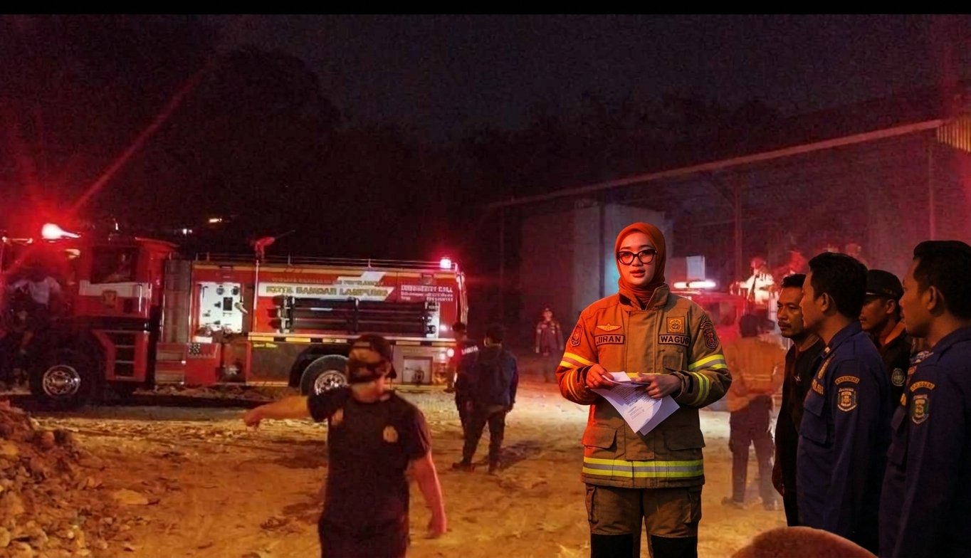 Kebakaran TPA Bandarjaya Lampung Tengah Berangsur Padam, Wagub Jihan Nurlela Turun Langsung Koordinasikan 3 Ekskavator