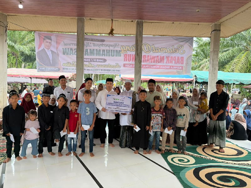Kepala BPMA Mawardi M. Nur Salurkan Santunan Anak Yatim dan Bantuan Balai Pengajian di Aceh Timur