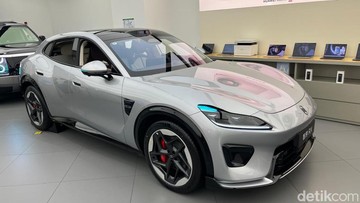 Luxeed RX Siap Masuk Indonesia, SUV Coupe Listrik dari Chery-Huawei