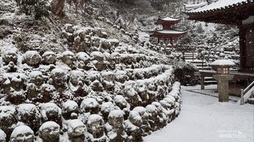 Kuil Otagi Nenbutsuji Kyoto Punya 1.200 Patung Rakan Berwajah Unik