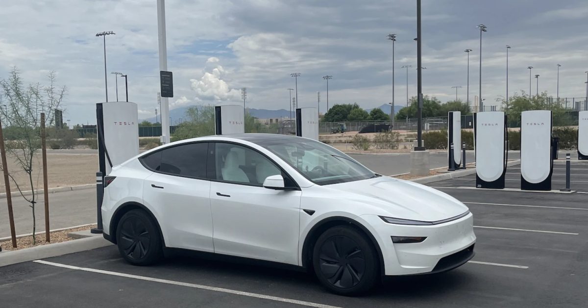 Tiga Stasiun Fast Charging NEVI Pertama Arizona Resmi Beroperasi