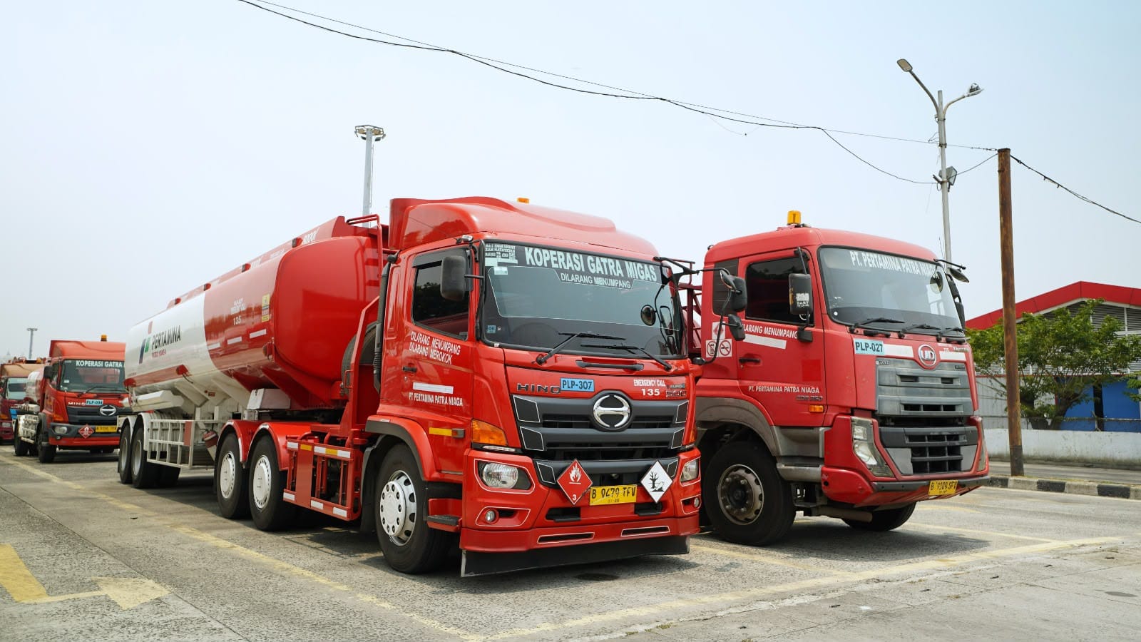 Bahlil Jamin Stok BBM Aman, Pertamina Diminta Tambah Armada Distribusi