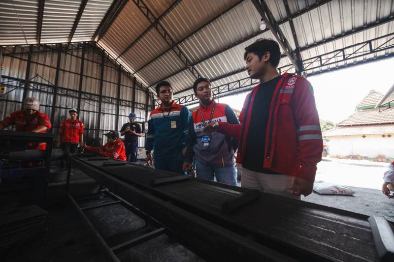 Pertamina Patra Niaga Ubah Limbah Panen di Tuban Jadi Briket, Omzet Petani Naik 76 Persen