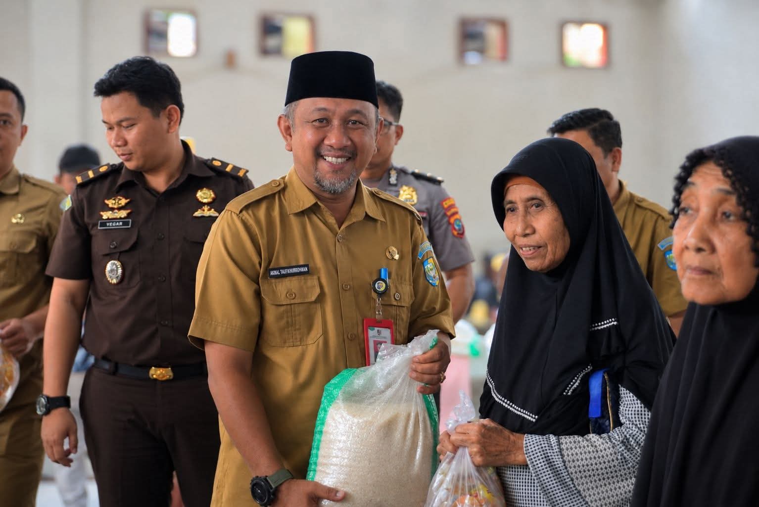 Pemkab Bolmong Utara Gelar Pasar Murah Bersubsidi di Jambusarang, Beras 5 Kg Dijual Rp 60.000