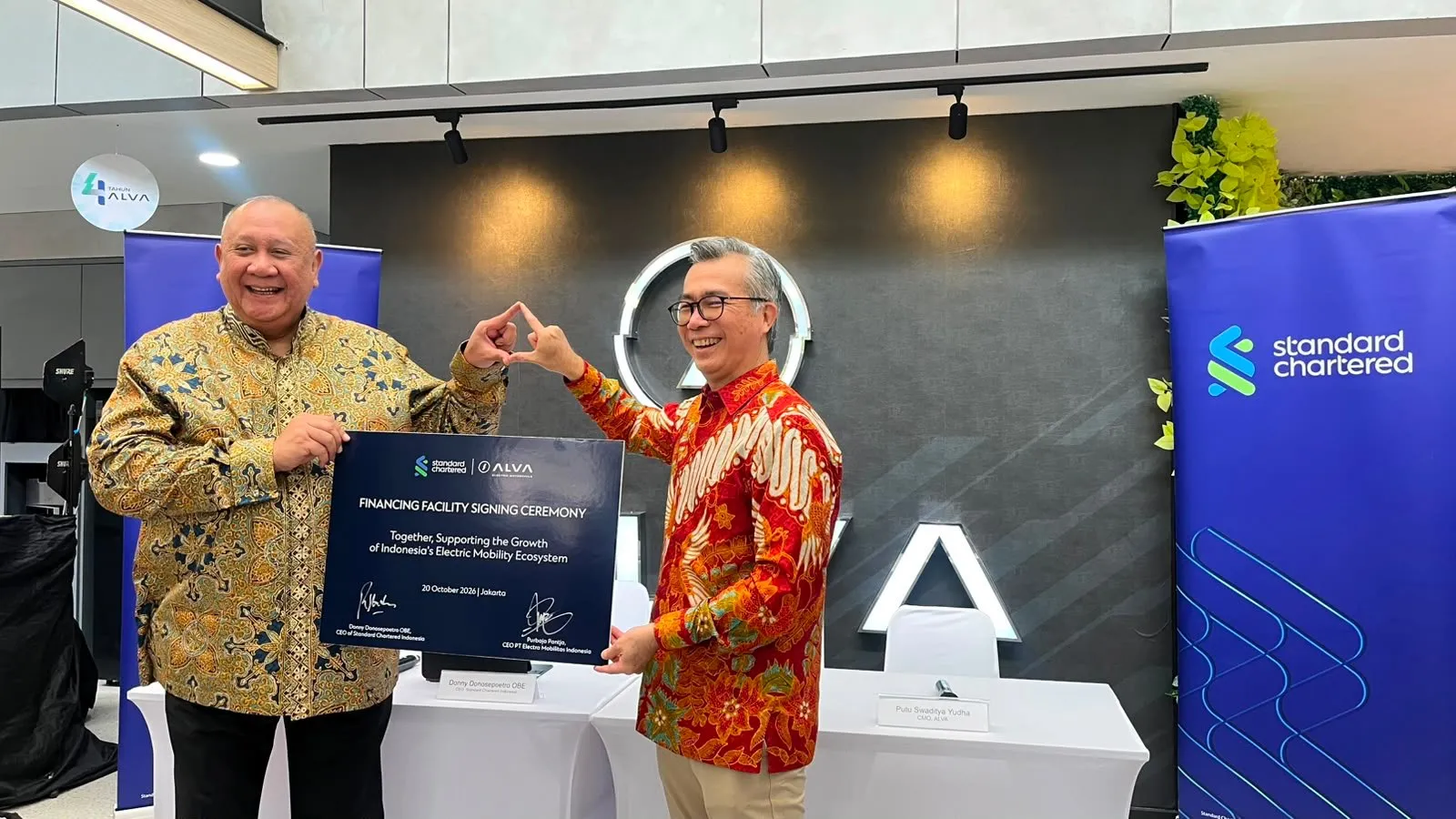 Standard Chartered Naikkan Pembiayaan ALVA Jadi USD20 Juta untuk Produksi Motor Listrik