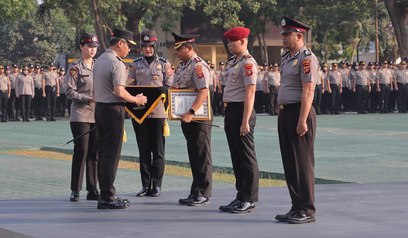 Kapolda Gorontalo Beri Penghargaan ke Kapolres Pohuwato, 30 Kasus PETI Ditangani Sepanjang 2026