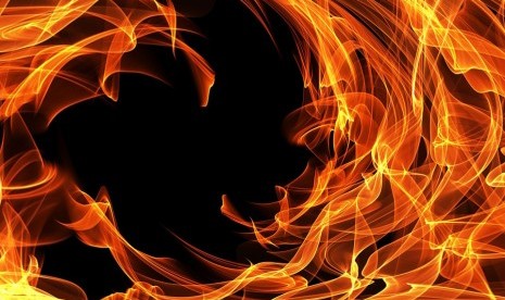 KMP Batumandi Terbakar di Perairan Merak, Seluruh Penumpang Dievakuasi