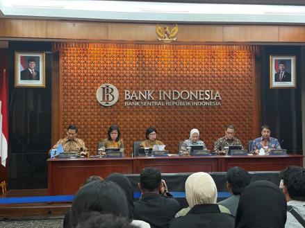 BI Klaim Insentif Hedging Tarik Modal Asing USD9,9 Miliar, Rupiah Masih di Rp17.985