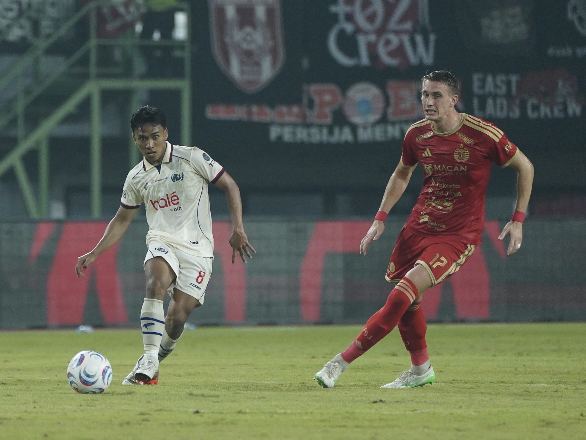 Persija Jakarta Pesta Gol, Hancurkan Arema FC 5-1 di Patriot Chandrabhaga