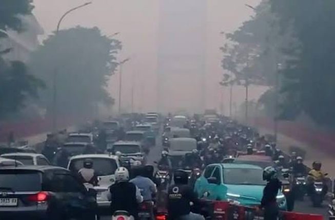 Kabut Asap Pekat Selimuti Palembang, Indeks Udara Unsri Capai 1.083 pada Rabu Dini Hari